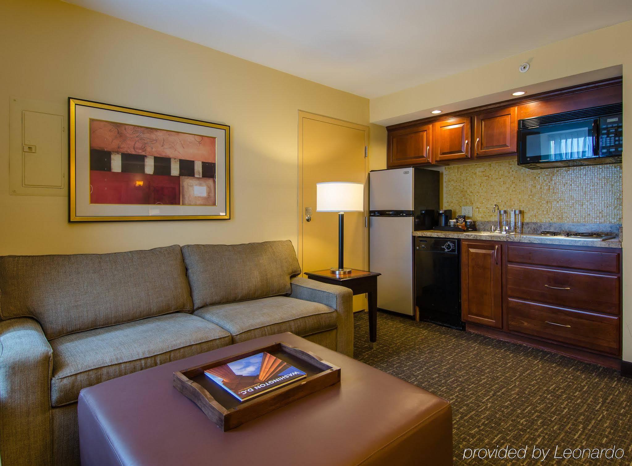 Beacon Hotel & Corporate Quarters Вашингтон Экстерьер фото